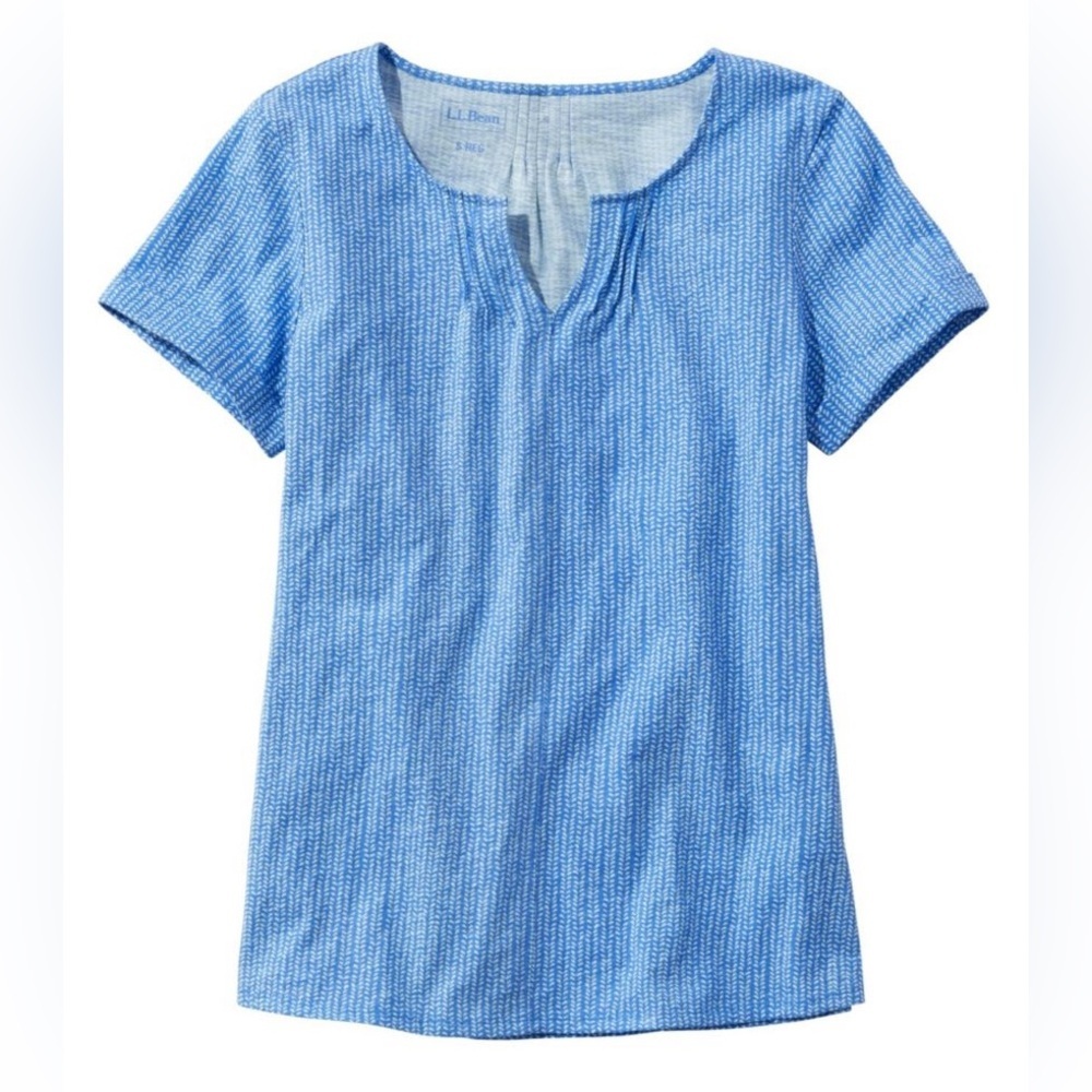 L.L. Bean Blue and White Pattern Organic Cotton Short Sleeve Top